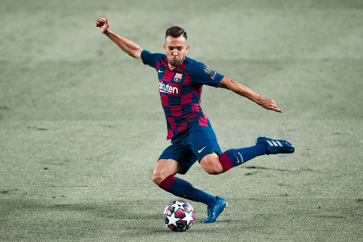 Analysis of the left-back problem at Barcelona